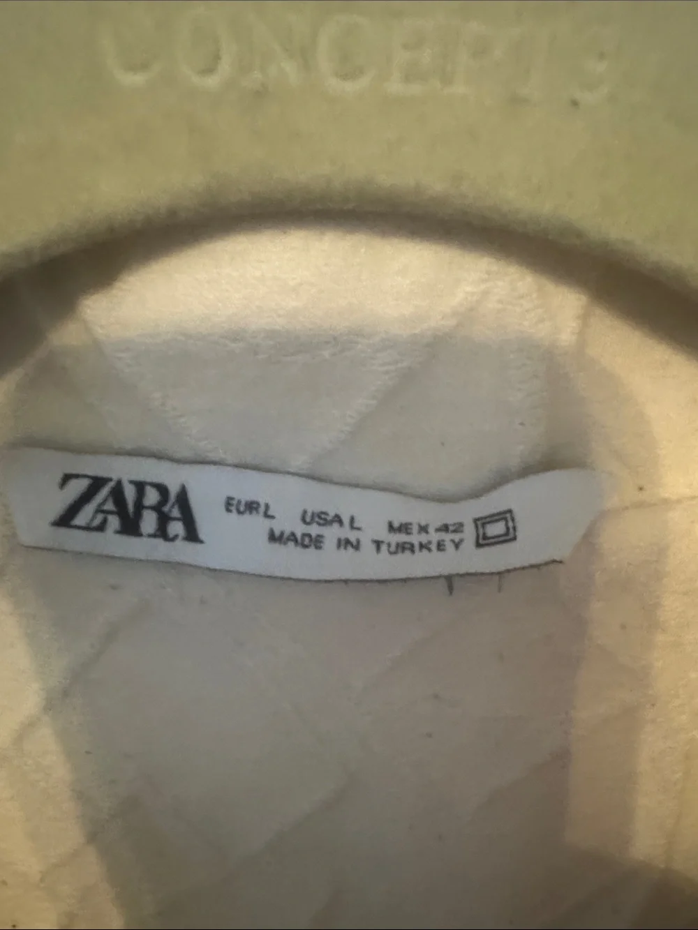 Zara Cream Quilted Button-Front Shirt Jacket- unisex style